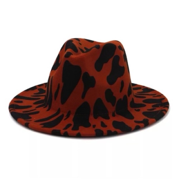 Sleek Black Hat for Stylish Accessory Lovers - Picture 6 of 6